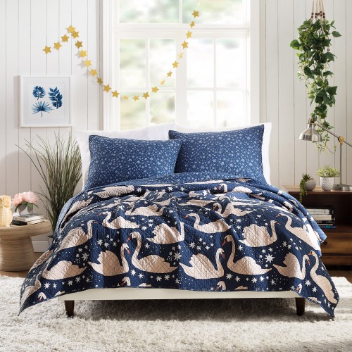 Bedding Sets| Makers Collective Swanning Around 3-Piece Blue Full/Queen Quilt Set - QC66618