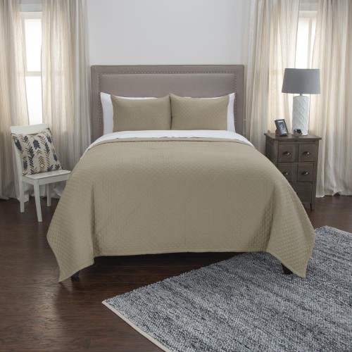 Comforters & Bedspreads| Rizzy Home Breeze on By Taupe King Quilt Taupe Solid King Quilt (Cotton with Polyester Fill) - YA80203
