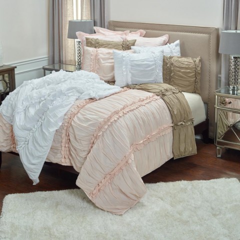 Comforters & Bedspreads| Rizzy Home Clementine Pink King Quilt Petal Pink Solid King Quilt (Cotton with Polyester Fill) - QH58915