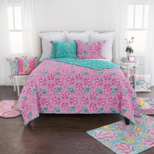 Comforters & Bedspreads| Rizzy Home Simply Southern Queen Quilt Pink Multi Reversible Queen Quilt (Cotton with Polyester Fill) - GP53076