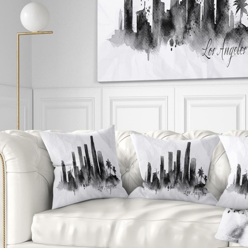 Throw Pillows| Designart 18-in x 18-in Black Polyester Indoor Decorative Pillow - HN61981