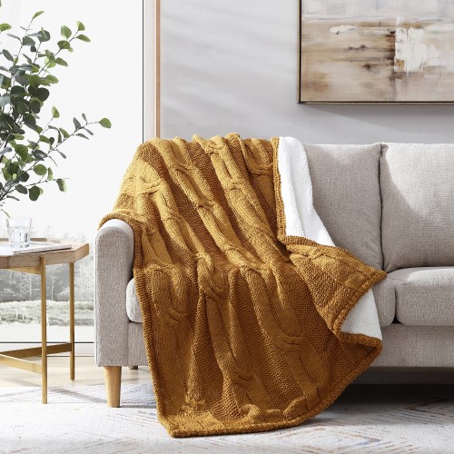 Blankets & Throws| Amrapur Overseas Gold 50-in x 60-in 2-lb - CR66111